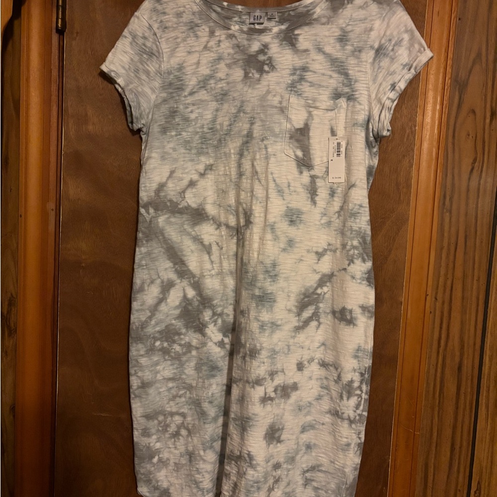 NWT ❤️$10 MOVING SALE❤️GAP Gray and White Tie-Dye versatile dress, EXPIRES SOON